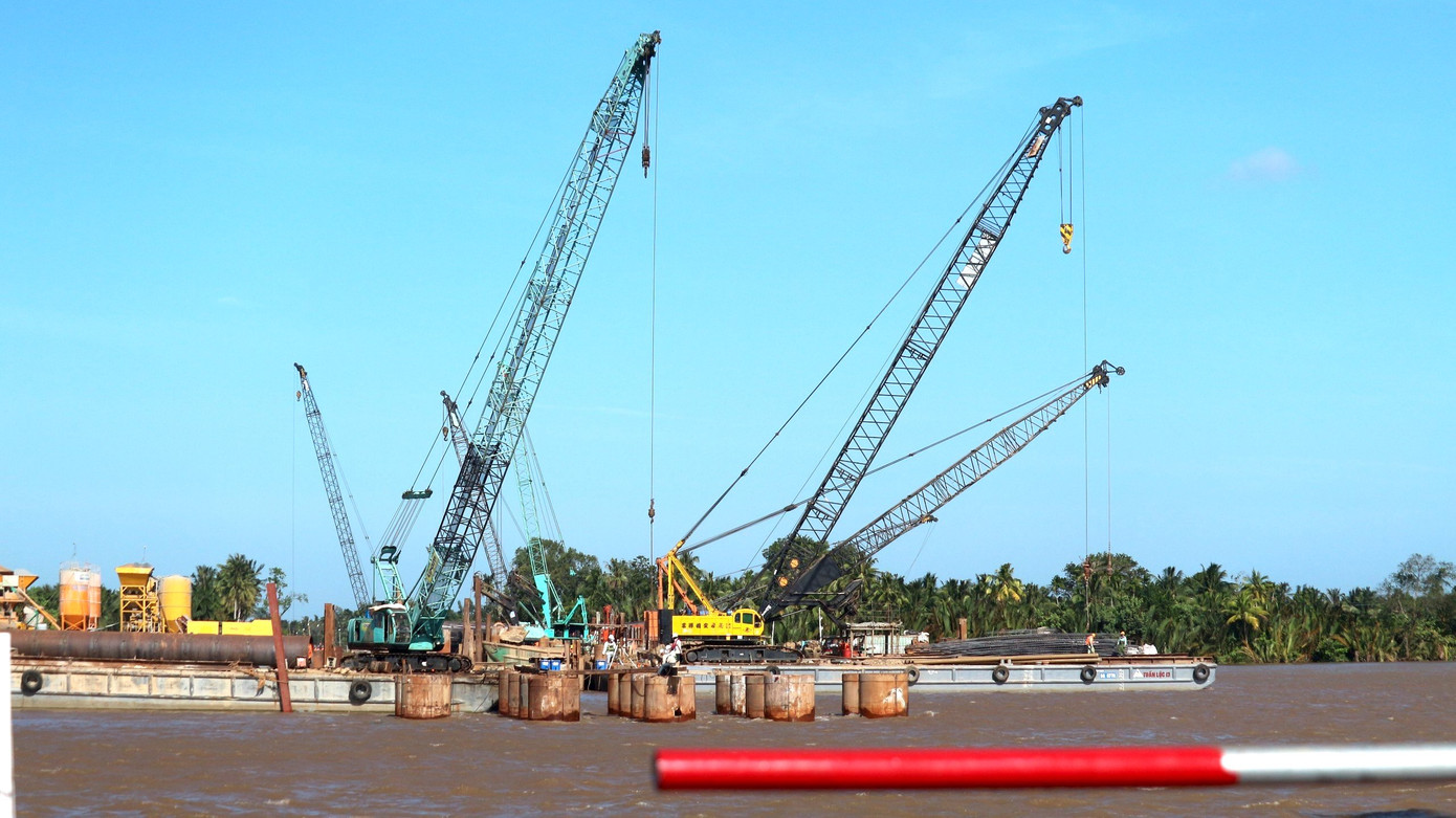 Công tác an toàn lao động luôn được chú trọng trên công trường.