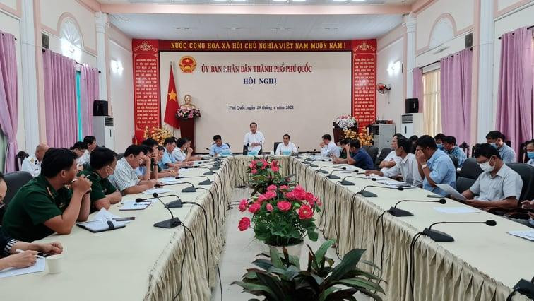 Lãnh đạo tỉnh kiên Giang có cuộc họp khẩn với UBND TP. Phú Quốc về công tác phòng chống dịch COVID -19. Lãnh đạo tỉnh kiên Giang có cuộc họp khẩn với UBND TP. Phú Quốc về công tác phòng chống dịch COVID -19.