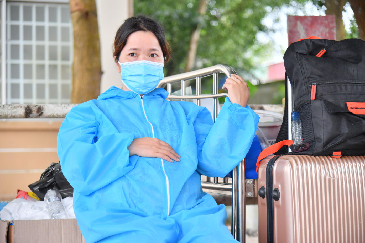 Kiên Giang đón gần 400 người chủ yếu là thai phụ, người già yếu và người bệnh xuất viện chưa kịp về địa phương. Kiên Giang đón gần 400 người chủ yếu là thai phụ, người già yếu và người bệnh xuất viện chưa kịp về địa phương.