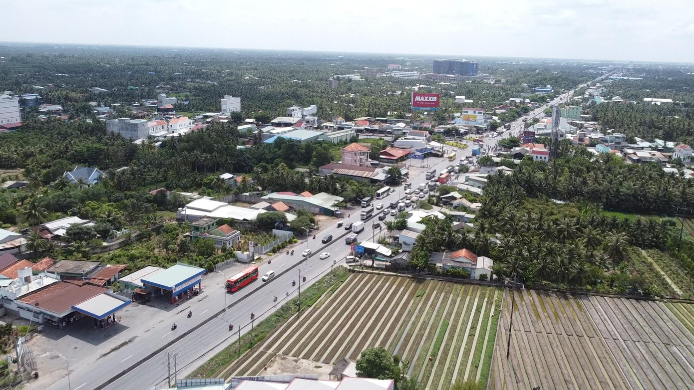 Tuyến Quốc lộ 1A, giao thông thông thoáng, không xảy ra tình trạng kẹt xe như những ngày trước đó.