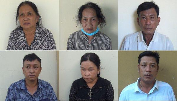 Các đối tượng bị bắt giữ. Ảnh: Lê Hoài.