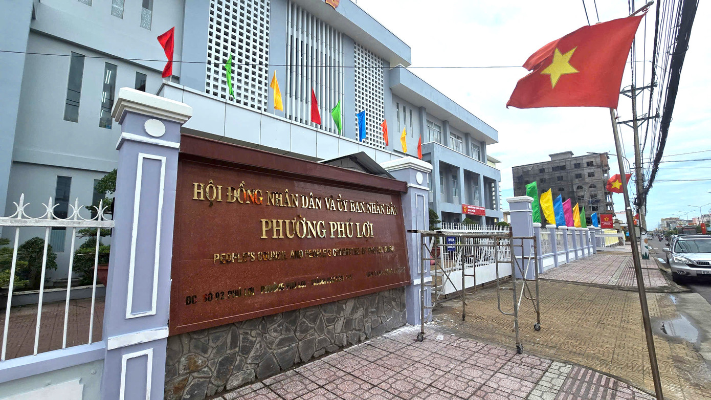 Trụ sở UBND TP. Sóc Trăng thành phường Phú Lợi, TP. Cần Thơ. Trụ sở UBND TP. Sóc Trăng thành phường Phú Lợi, TP. Cần Thơ.