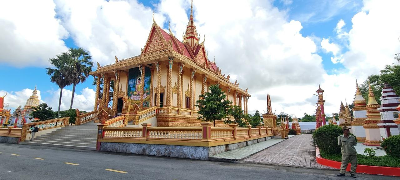 Sau 135 năm tồn tại, phát triển, ngôi chùa đã nhiều lần được tu sửa. Tuy nhiên, chùa Xiêm Cán vẫn giữ được nét đặc trưng riêng của đồng bào Khmer.