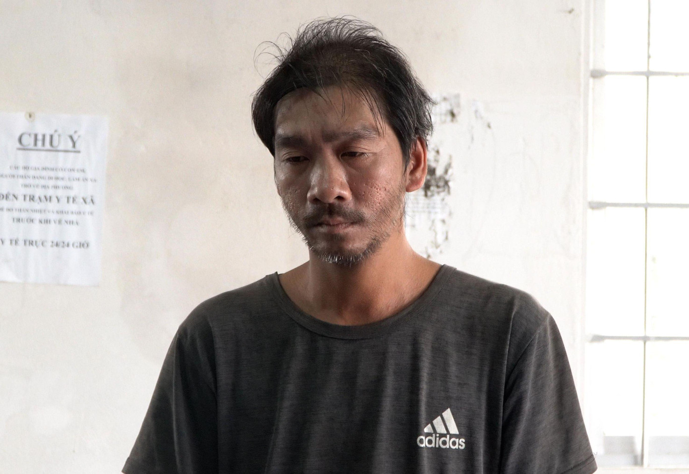 Lương Văn Luận tại cơ quan công an. Lương Văn Luận tại cơ quan công an.