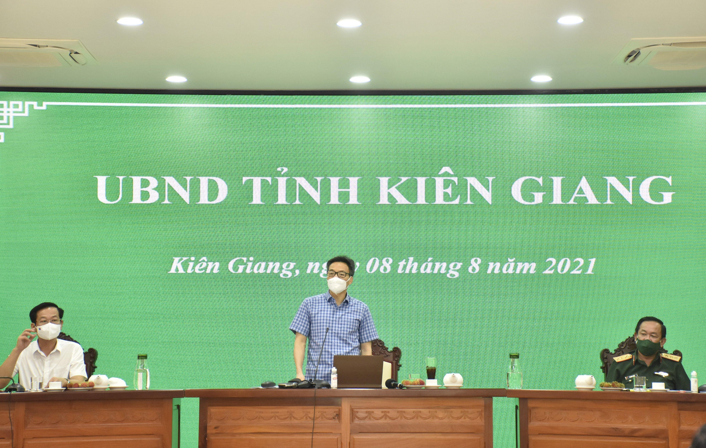 Phó Thủ tướng Vũ Đức Đam phát biểu chỉ đạo tại buổi làm việc với tỉnh Kiên Giang. Ảnh: H.D Phó Thủ tướng Vũ Đức Đam phát biểu chỉ đạo tại buổi làm việc với tỉnh Kiên Giang. Ảnh: H.D