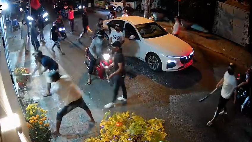 Hiện trường vụ gây rối trật tự công cộng, hủy hoại tài sản và cố ý gây thương tích tối mùng 2 Tết.