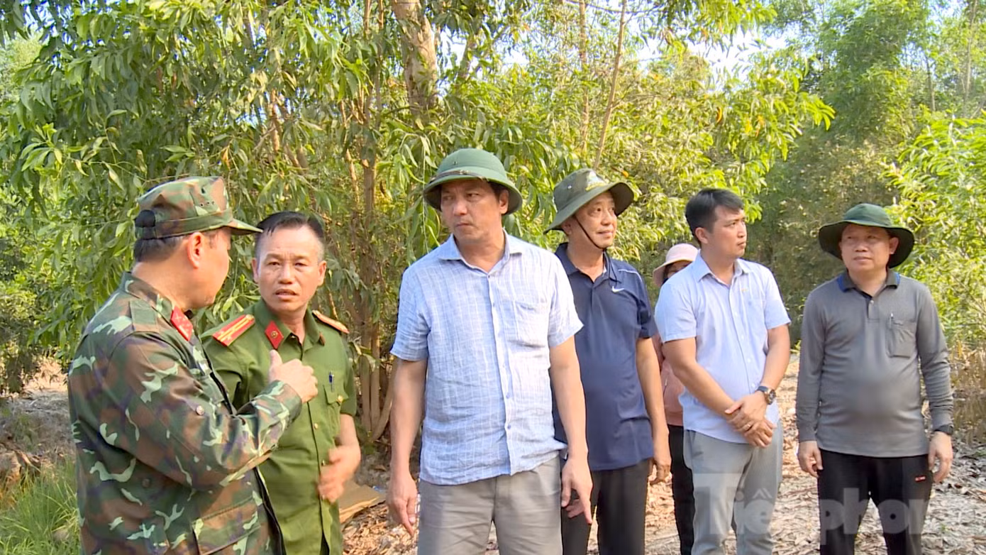 Chủ tịch UBND tỉnh Kiên Giang - Lâm Minh Thành trực tiếp xuống hiện trường, họp ban Chỉ đạo tại địa phương.