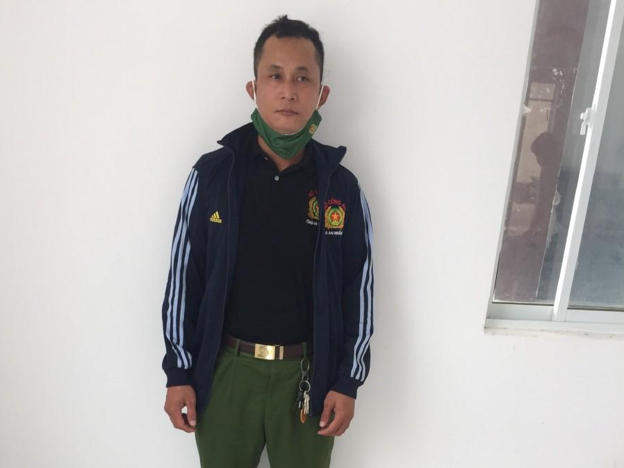 Nguyễn Thái Sơn tại cơ quan công an.