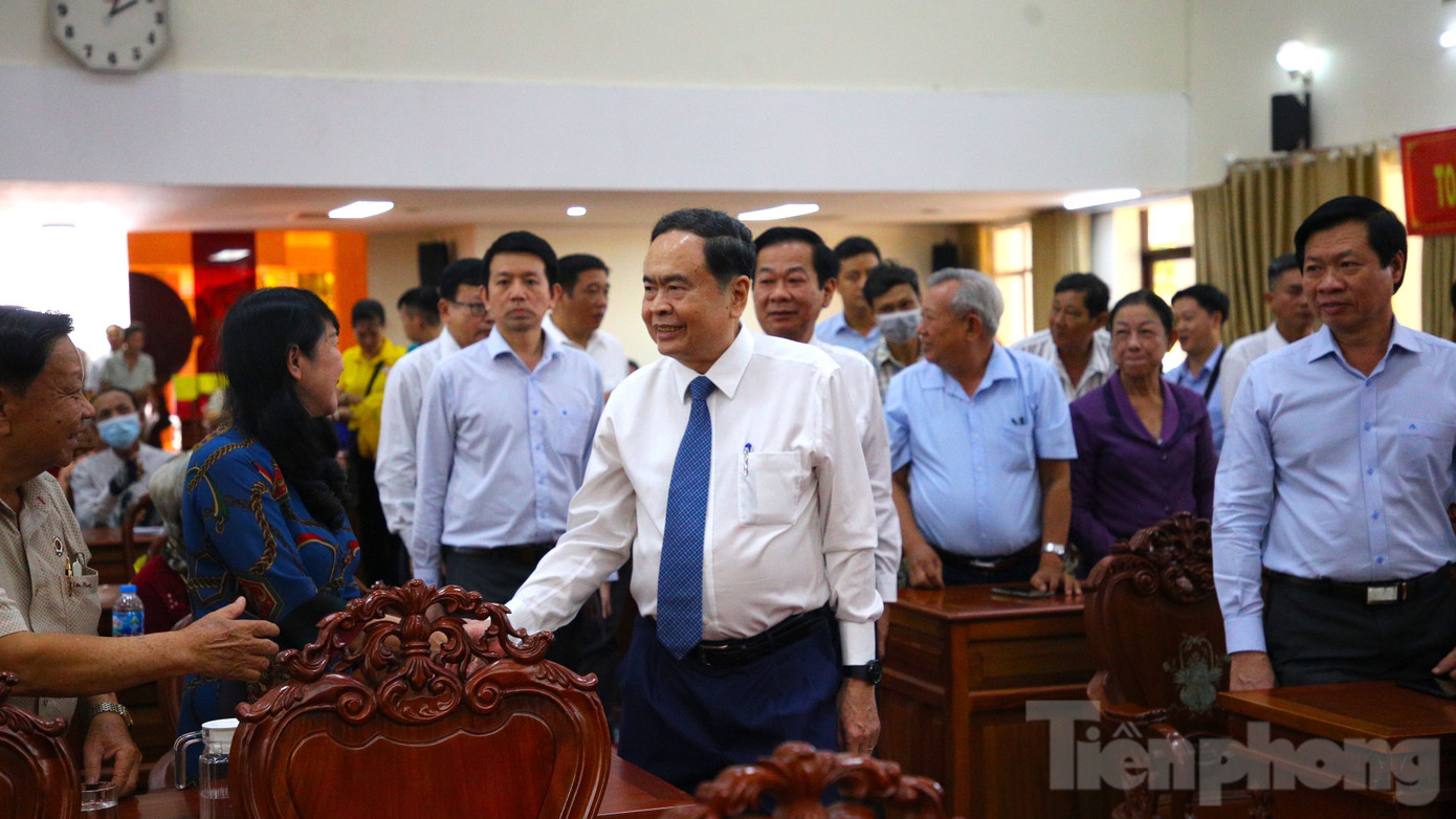 Chủ tịch Quốc hội Trần Thanh Mẫn thăm, chúc Tết gia đình chính sách tại Cần Thơ. Chủ tịch Quốc hội Trần Thanh Mẫn thăm, chúc Tết gia đình chính sách tại Cần Thơ.