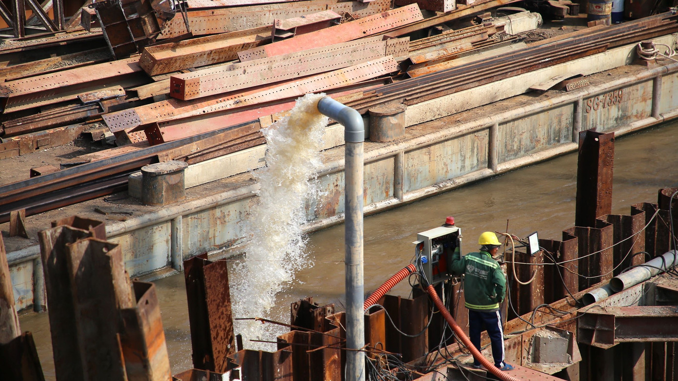 Phần cơ khí: hoàn thành chế tạo các chi tiết đặt sẵn, trạm nguồn tủ điện; hoàn thành chế tạo cửa van cống, cửa van âu thuyền, xi lanh thuỷ lực tại xưởng. Phần cơ khí: hoàn thành chế tạo các chi tiết đặt sẵn, trạm nguồn tủ điện; hoàn thành chế tạo cửa van cống, cửa van âu thuyền, xi lanh thuỷ lực tại xưởng.