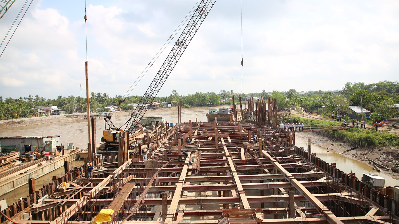 Nhiệm vụ của công trình là kiểm soát mặn, giữ ngọt tạo điều kiện sản xuất ổn định, bền vững trực tiếp cho 19.220ha đất tự nhiên trên địa bàn các huyện: Kế Sách, Châu Thành, Long Phú, TP. Sóc Trăng; giảm thiểu ảnh hưởng do hạn mặn gây ra và tạo nguồn hỗ trợ cấp nước ngọt ứng phó các đợt mặn lên cao trên sông Hậu cho diện tích tự nhiên trên 36.000ha trên địa bàn huyện Kế Sách, Châu Thành, tỉnh Sóc Trăng và TP. Ngã Bảy (Hậu Giang); tăng khả năng luân chuyển dòng chảy, nâng cao hiệu quả tháo chua, rửa phèn và tiêu thoát nước môi trường trong vùng dự án. Nhiệm vụ của công trình là kiểm soát mặn, giữ ngọt tạo điều kiện sản xuất ổn định, bền vững trực tiếp cho 19.220ha đất tự nhiên trên địa bàn các huyện: Kế Sách, Châu Thành, Long Phú, TP. Sóc Trăng; giảm thiểu ảnh hưởng do hạn mặn gây ra và tạo nguồn hỗ trợ cấp nước ngọt ứng phó các đợt mặn lên cao trên sông Hậu cho diện tích tự nhiên trên 36.000ha trên địa bàn huyện Kế Sách, Châu Thành, tỉnh Sóc Trăng và TP. Ngã Bảy (Hậu Giang); tăng khả năng luân chuyển dòng chảy, nâng cao hiệu quả tháo chua, rửa phèn và tiêu thoát nước môi trường trong vùng dự án.