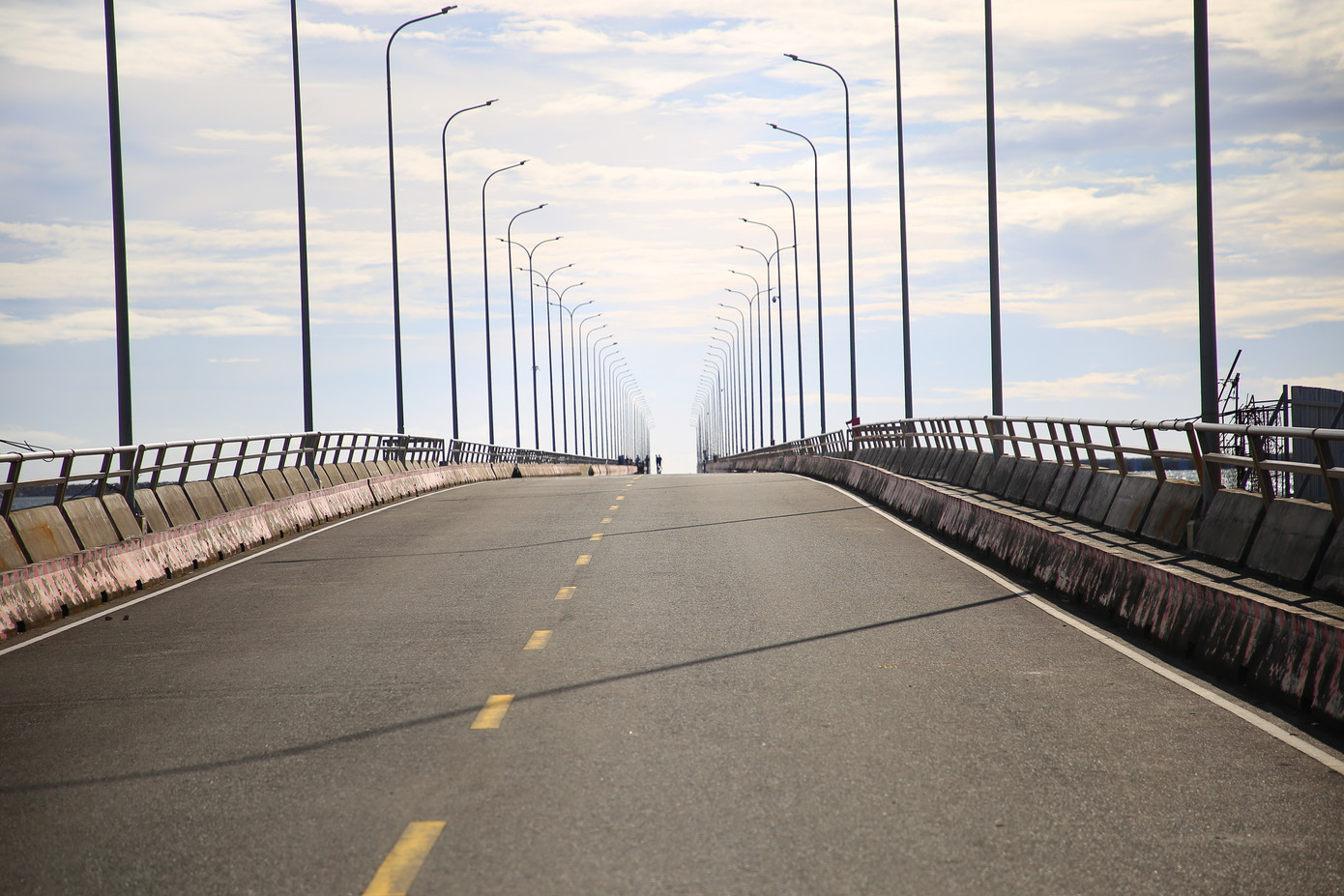 Dự án Cảng hành khách quốc tế Phú Quốc khi đưa vào sử dụng có khả năng tiếp nhận các loại tàu khách trọng tải đến 225.000 GT, sức chở từ 5.000-6.000 hành khách và tàu hàng từ mặt trước; mặt sau bến có thể tiếp nhận tàu khách nhỏ hơn hoặc tàu container, tàu hàng tổng hợp trọng tải từ 20.000 DWT.