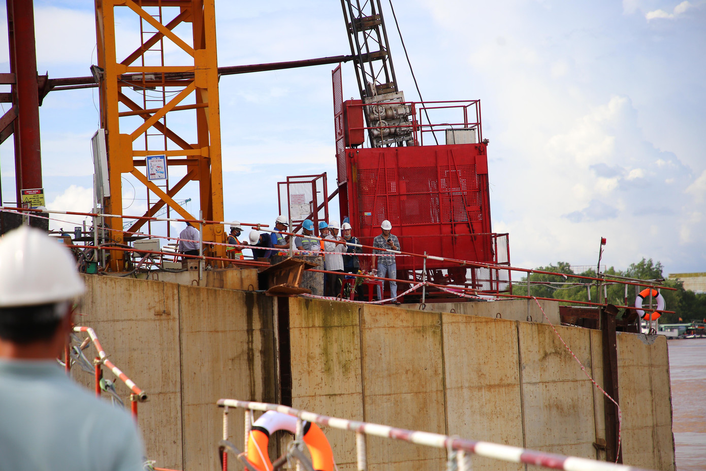 Hiện trường nơi xảy vụ việc. Hiện trường nơi xảy vụ việc.