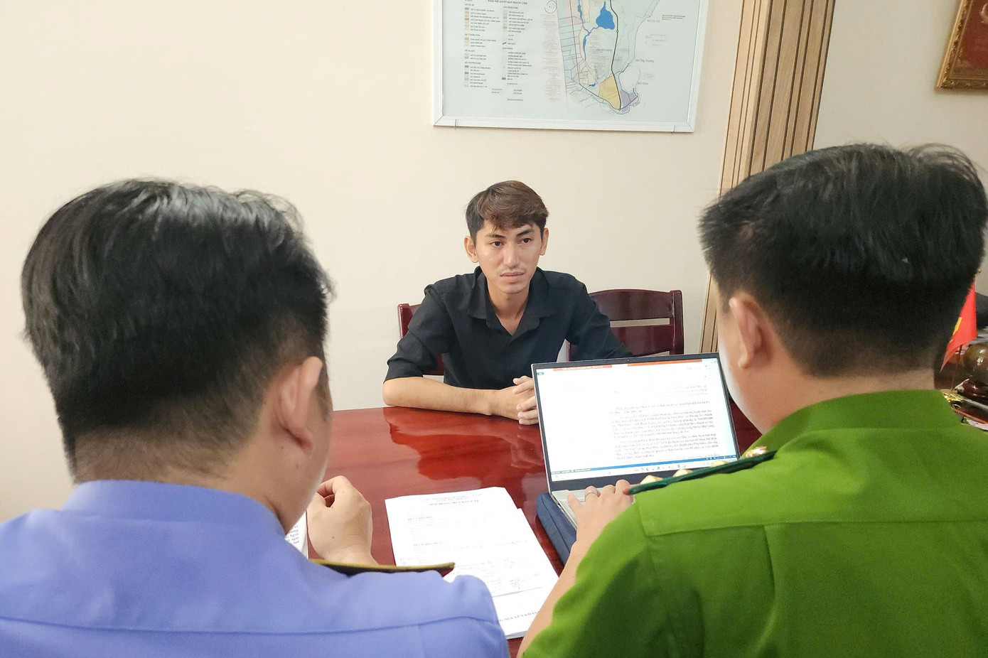 Các đối tượng bị khởi tố, bắt tạm giam. Các đối tượng bị khởi tố, bắt tạm giam.