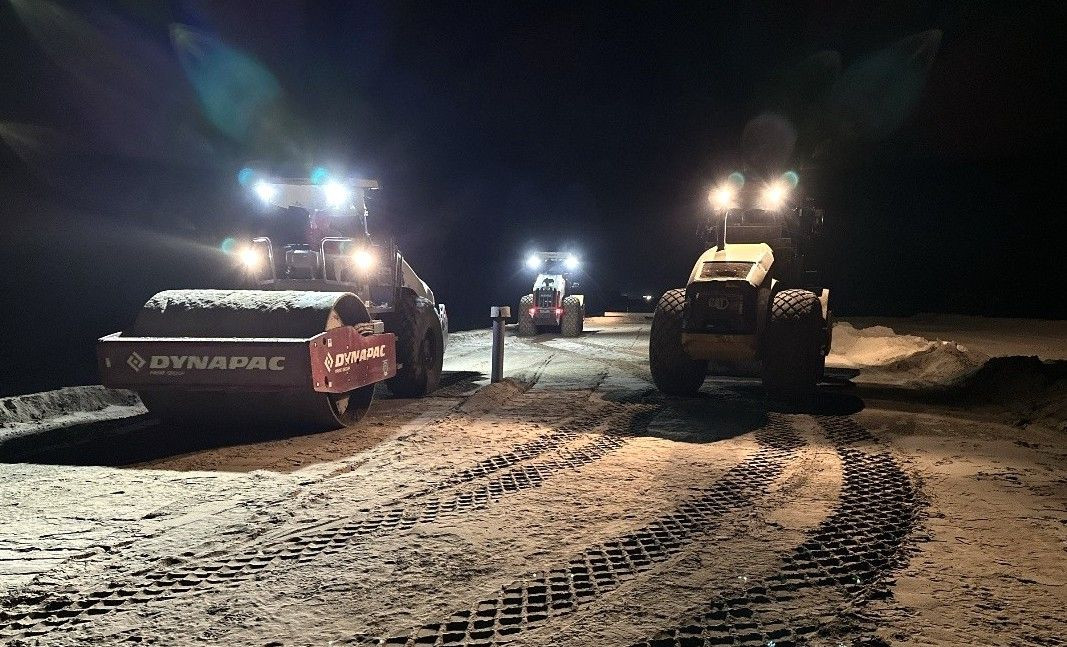 Thi công nền cát gia tải đoạn cao tốc Cần Thơ - Hậu Giang.