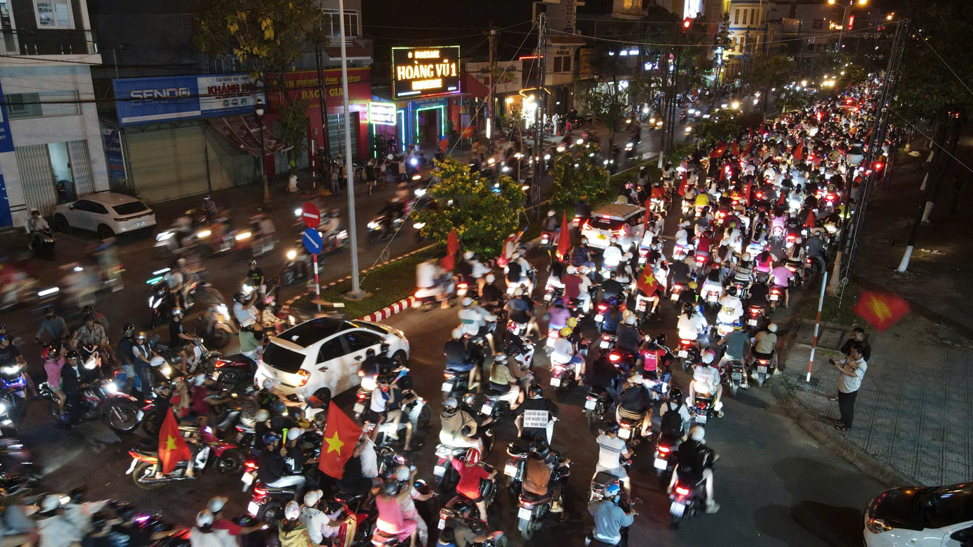 Việt Nam vô địch ASEAN Cup 2024, hàng triệu cổ động viên xuống đường ăn mừng ảnh 29