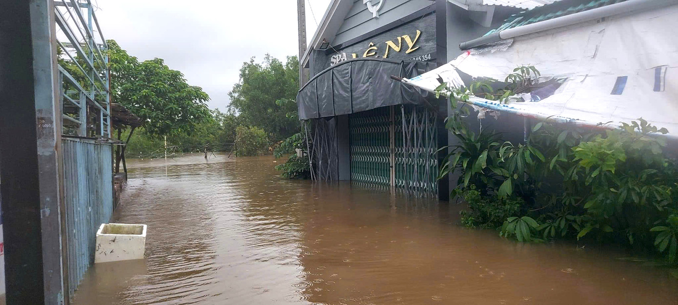 Ngập ở khu phố 10, phường Dương Đông.