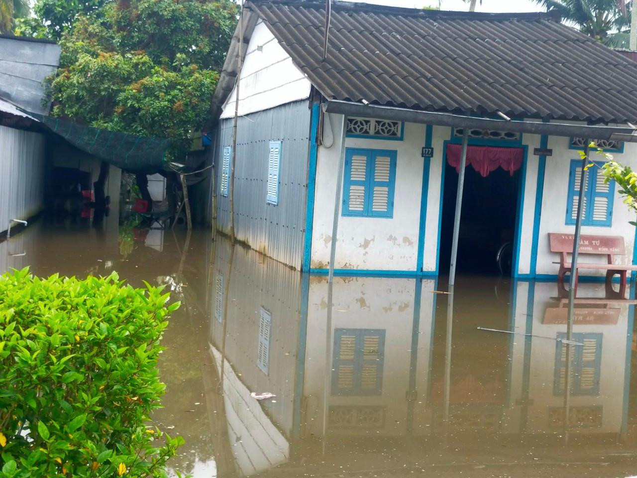 Một số nhà dân tại huyện Phong Điền (TP. Cần Thơ bị ngập. Một số nhà dân tại huyện Phong Điền (TP. Cần Thơ bị ngập.