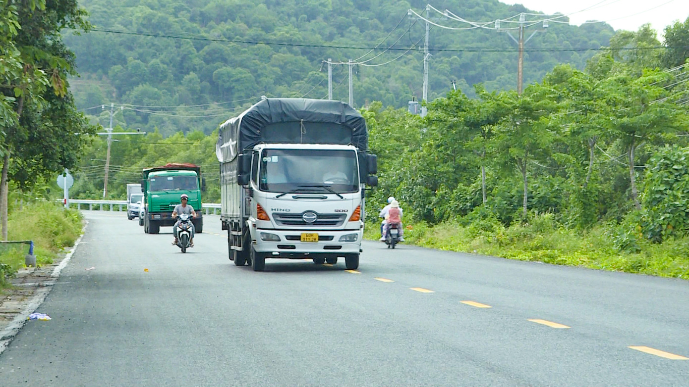 Đoạn hư hỏng nặng nề nhất của Quốc lộ 80 từ huyện Kiên Lương đến TP. Hà Tiên đã được nâng cấp, sửa chữa.