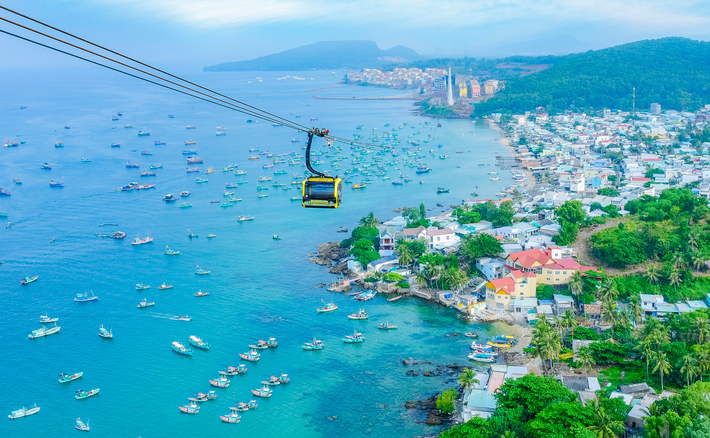 Một góc "đảo ngọc" Phú Quốc nhìn từ trên cao. Một góc "đảo ngọc" Phú Quốc nhìn từ trên cao.