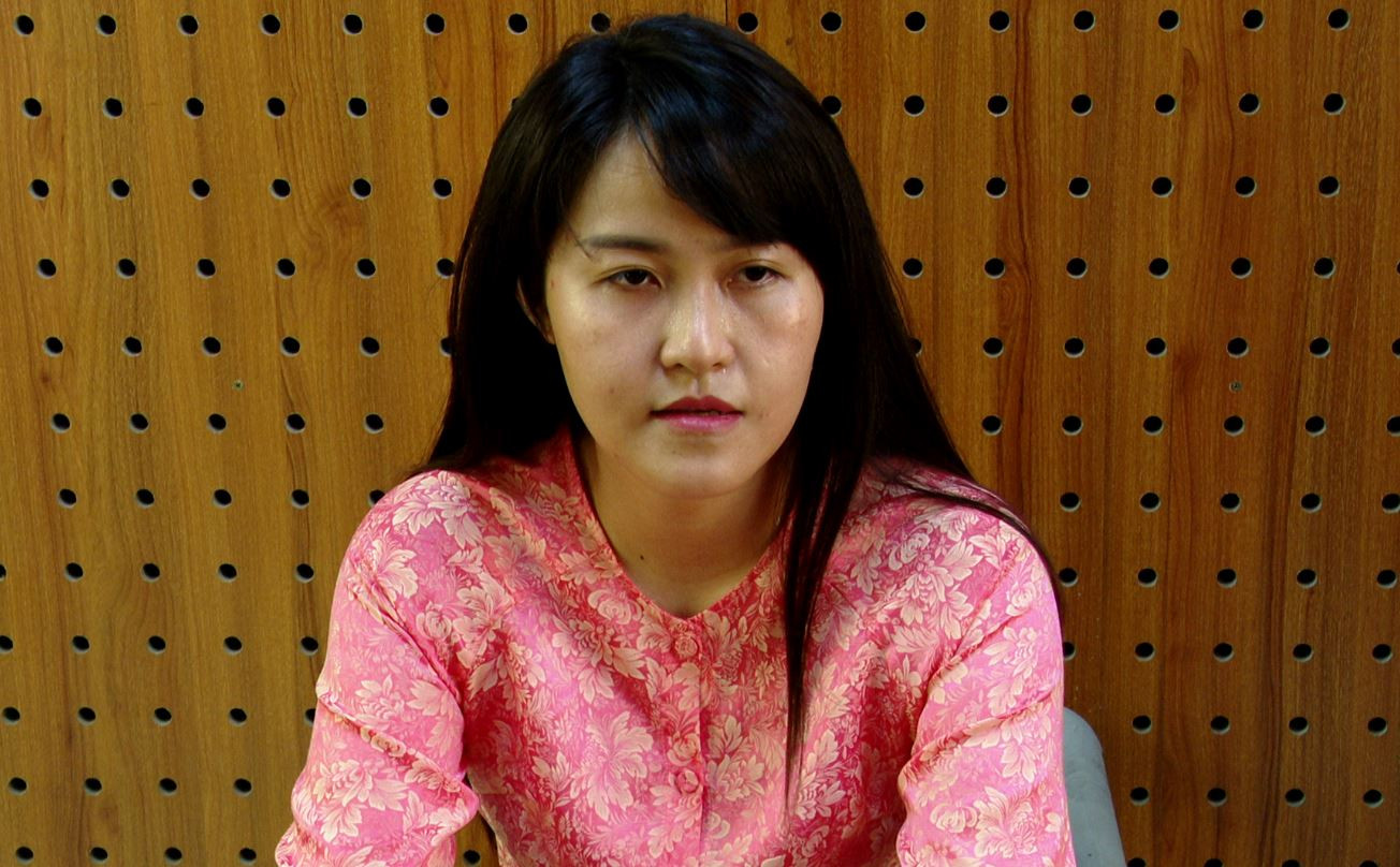 Nguyễn Thị Hồng Nhung tại cơ quan điều tra. Nguyễn Thị Hồng Nhung tại cơ quan điều tra.