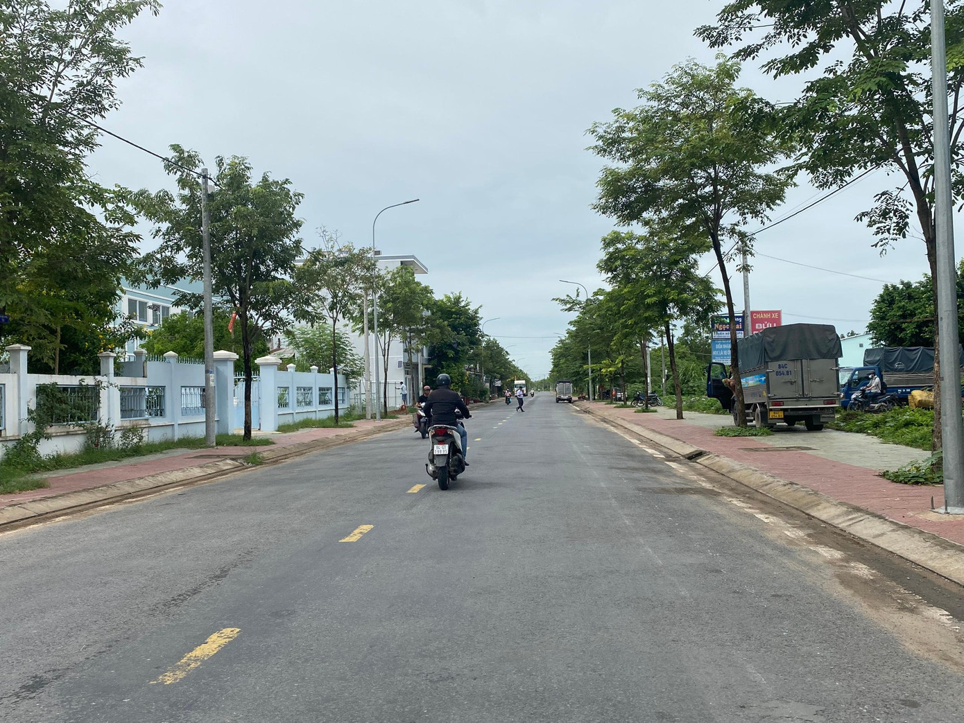 Trong vụ việc này, trách nhiệm chính thuộc về ông Phan Thanh Sơn - Giám đốc Sở GTVT, là đại diện chủ đầu tư. Ngoài ra, ông Nguyễn Trung Hoàng - Giám đốc Ban quản lý các dự án giao thông (cũng là thành viên Tổ chuyên gia giúp việc đấu thầu) phải chịu trách nhiệm chung về các sai phạm từ chủ trương, quy hoạch, quá trình xét thầu… Thanh tra tỉnh đề nghị chuyển toàn bộ hồ sơ sang cơ quan điều tra để làm rõ.