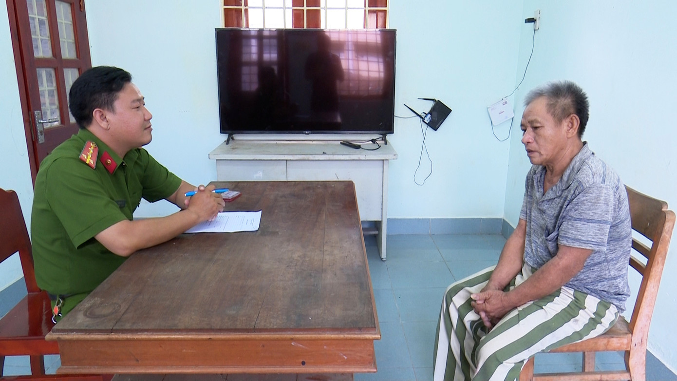 Huỳnh Văn Giàu tại cơ quan công an. Ảnh: Nghiêm Túc.