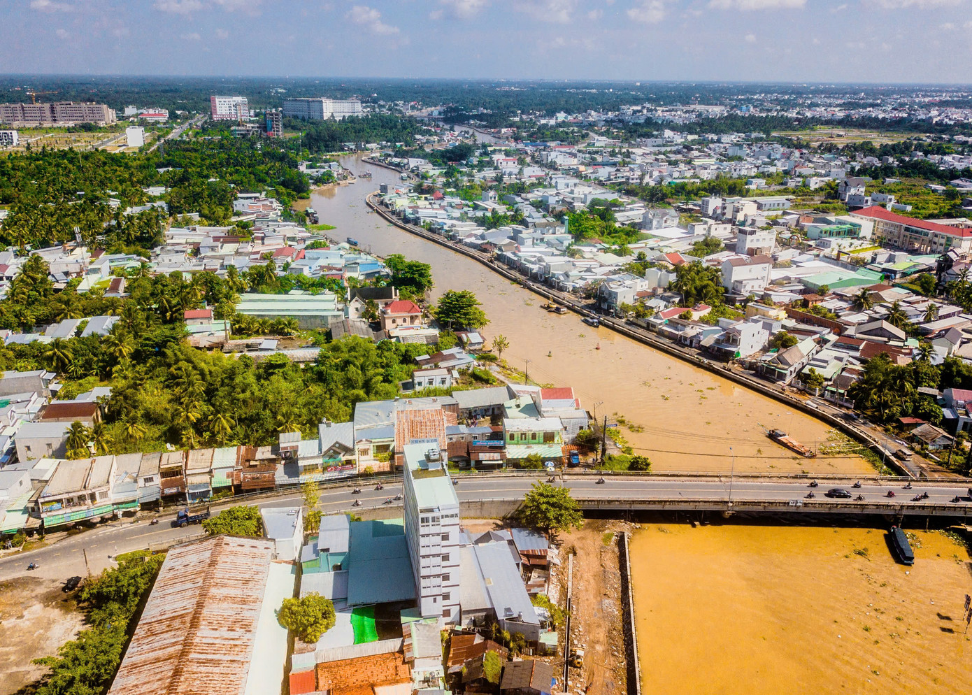 Một góc thành phố Cần Thơ nhìn từ trên cao. Một góc thành phố Cần Thơ nhìn từ trên cao.