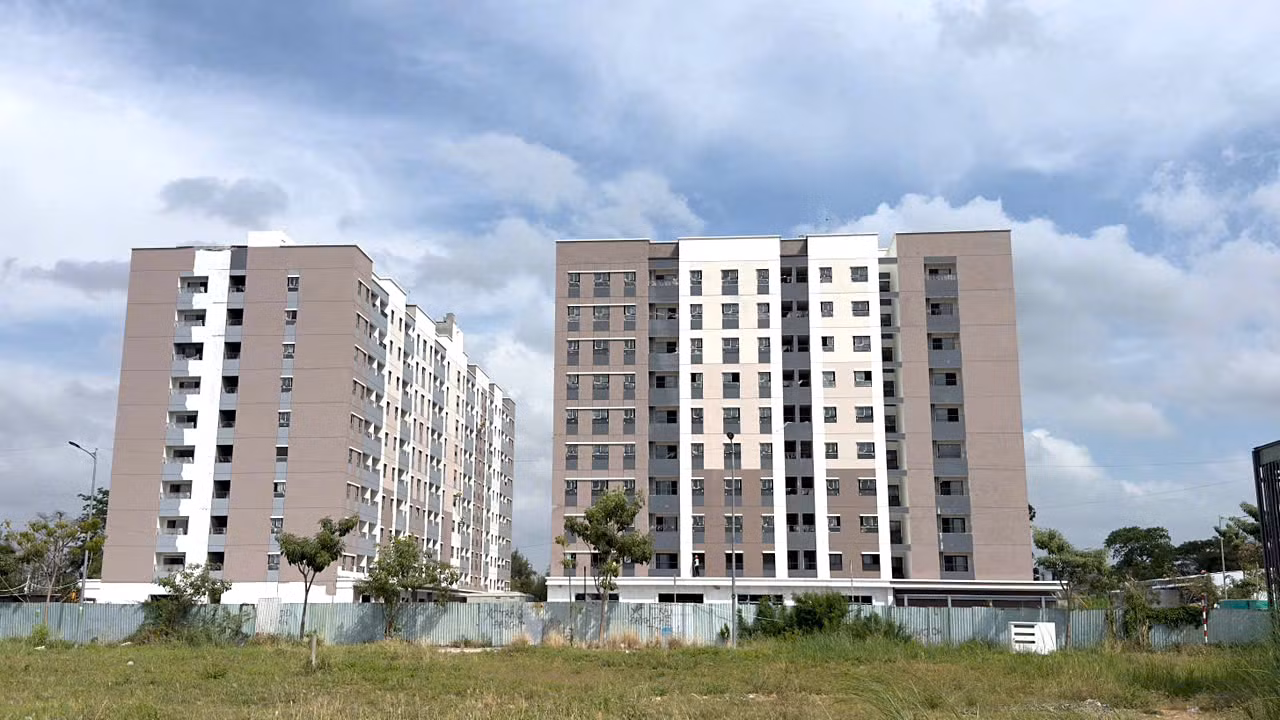 Chung cư nhà ở xã hội Golden City toạ lạc phường Mỹ Hòa, TP. Long Xuyên, tỉnh An Giang.