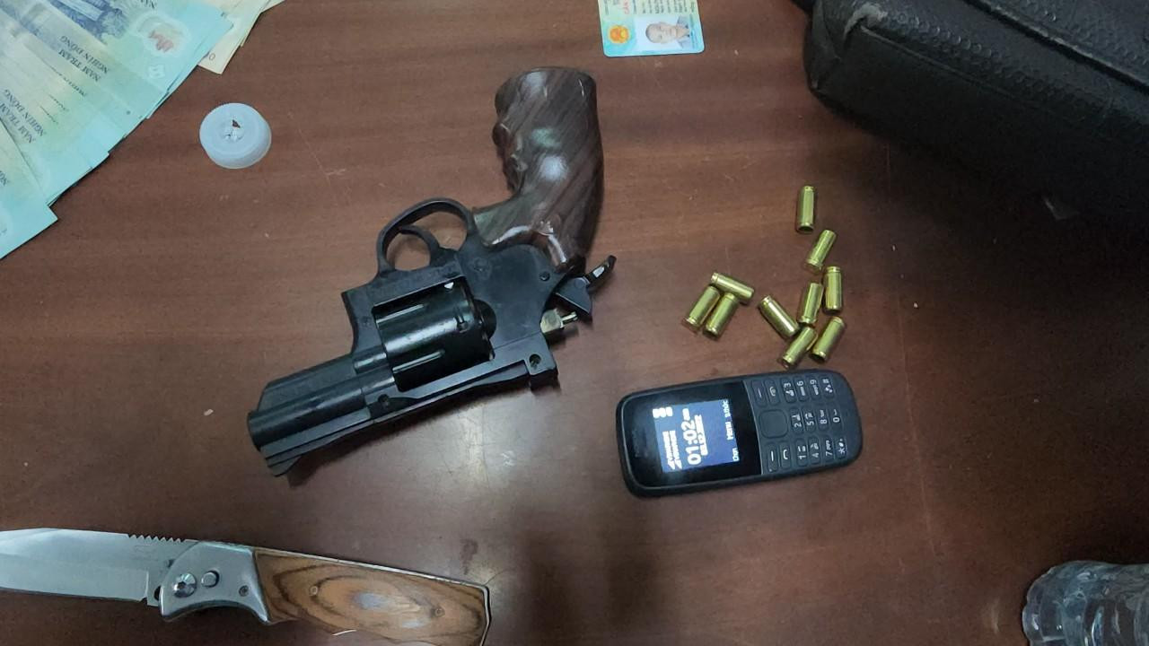 Tang vật công an thu giữ. Tang vật công an thu giữ.