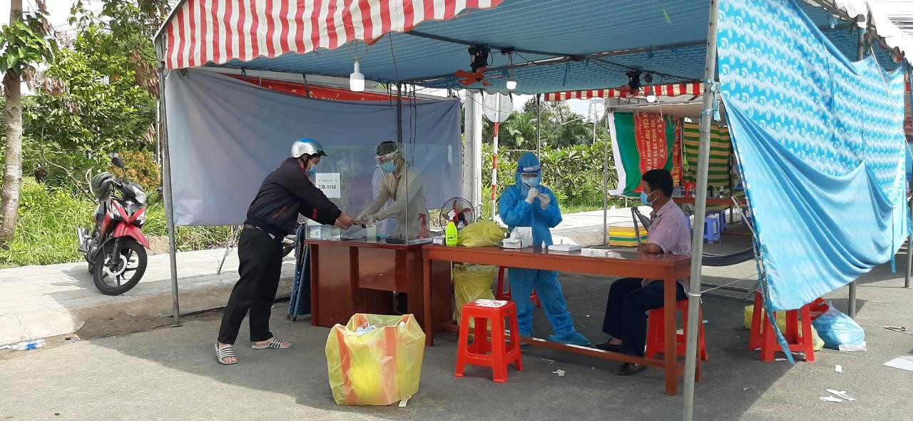 Vĩnh Long nâng mức kiểm soát tại các chốt phòng, chống dịch COVID-19 trên địa bàn.