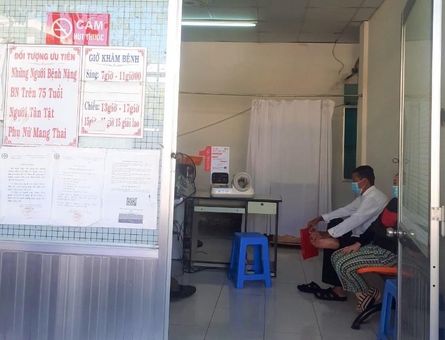 Các cơ sở y tế công lập so với hệ thống y tế ngoài công lập vẫn thể hiện nhiều bất cập.