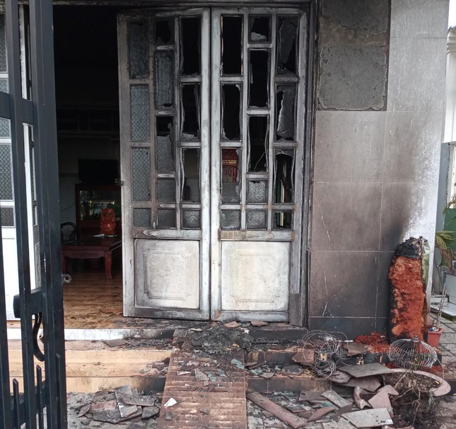 Hiện trường vụ phóng hỏa. Hiện trường vụ phóng hỏa.