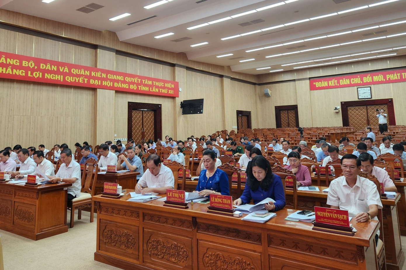 Quang cảnh hội nghị. Quang cảnh hội nghị.