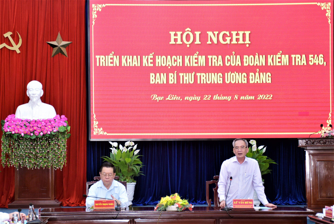 Bí thư Tỉnh ủy Bạc Liêu Lữ Văn Hùng phát biểu tại hội nghị. Bí thư Tỉnh ủy Bạc Liêu Lữ Văn Hùng phát biểu tại hội nghị.