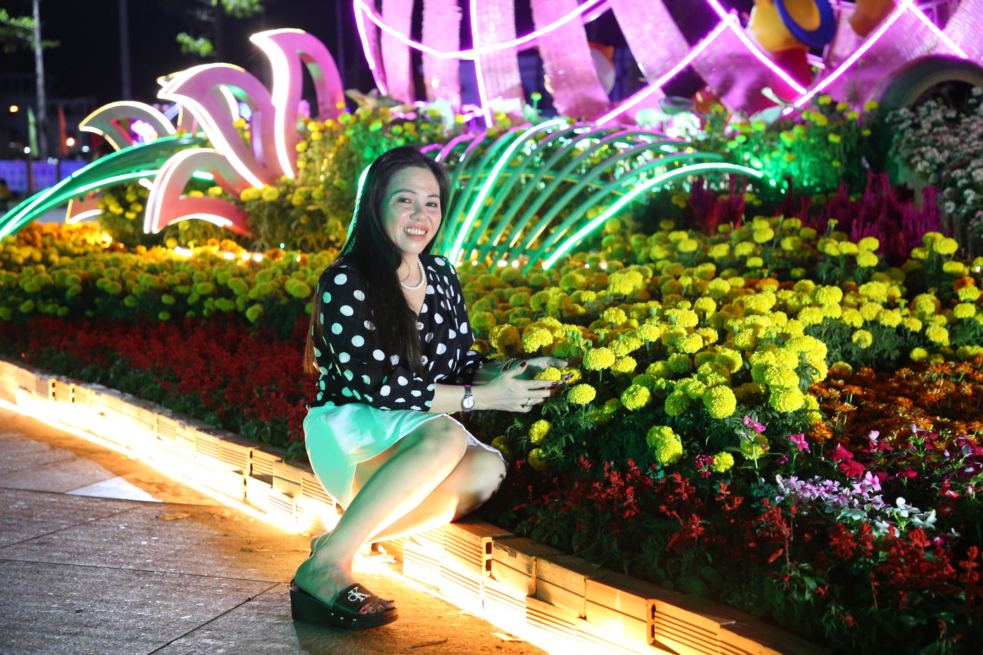 Chương trình Văn nghệ đón giao thừa Xuân Quý Mão năm 2023 có chủ đề “Vững tin theo Đảng, chắp cánh ước mơ, mùa Xuân khát vọng” được tổ chức tại khán đài đua ghe Ngo, TP. Sóc Trăng từ lúc 20 giờ đến 23 giờ 30 phút ngày 21/1/2023 (30 Tết Nguyên đán). Bắn Pháo hoa đêm giao thừa sẽ được bắt đầu từ 23 giờ 45 phút đến 0 giờ. Ảnh: Nhật Huy.