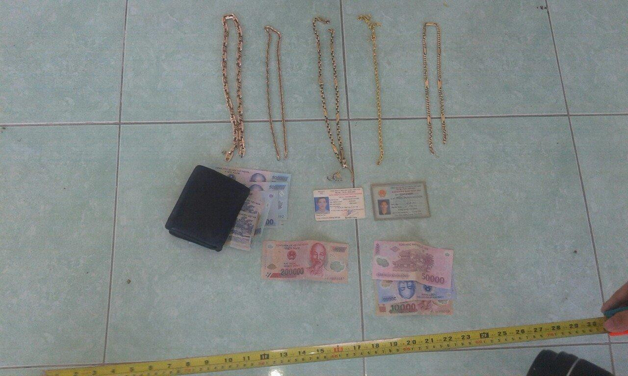 Tang vật liên quan vụ việc.