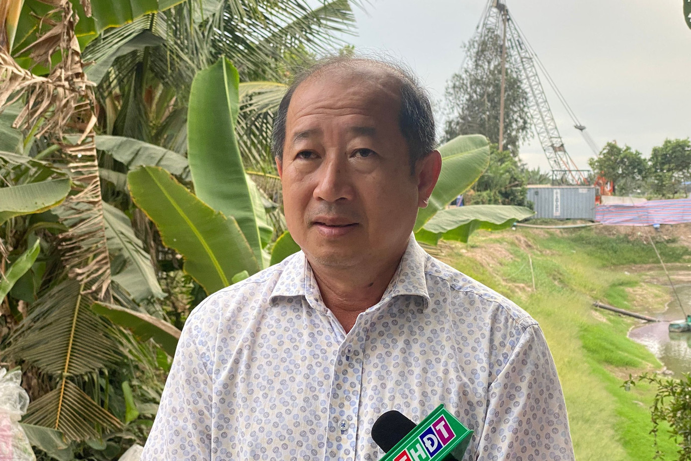 Ông Đoàn Tấn Bửu - Phó Chủ tịch UBND tỉnh Đồng Tháp, thông tin với báo chí về công tác cứu hộ.