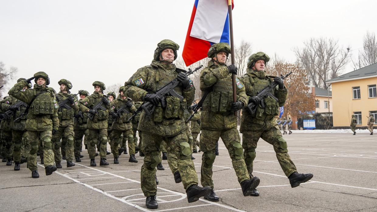 Lực lượng gìn giữ hoà bình Nga được điều đến Kazakhstan hồi tháng 1. Ảnh: AP