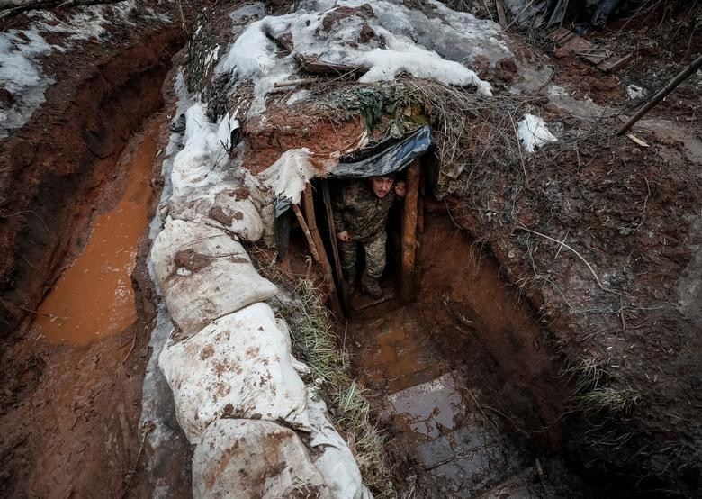 Lính Ukraine trên tiền tuyến ở Donetsk. Ảnh: Reuters Lính Ukraine trên tiền tuyến ở Donetsk. Ảnh: Reuters