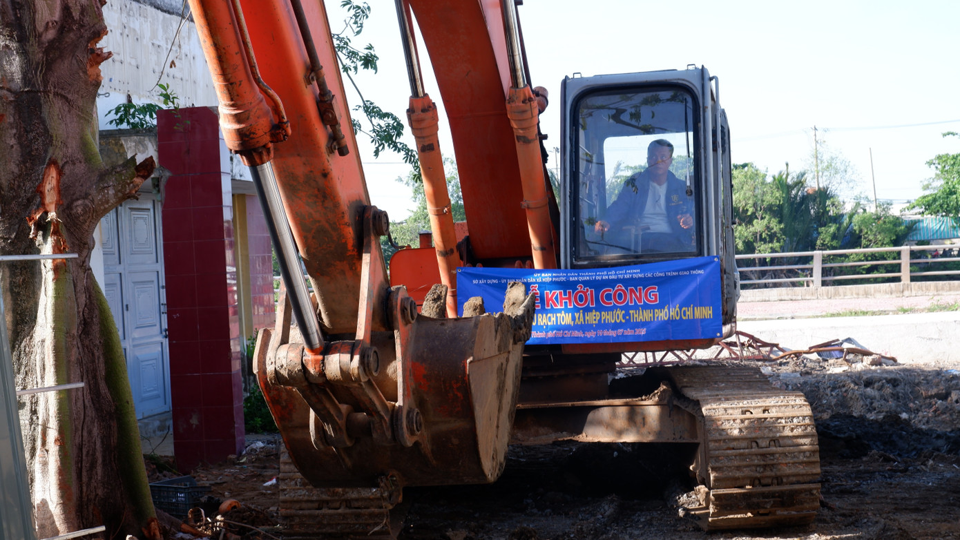 Dự kiến dự án cầu Rạch Tôm mới sẽ hoàn thành, đưa vào sử dụng vào cuối năm 2026. Ảnh: Hữu Huy Dự kiến dự án cầu Rạch Tôm mới sẽ hoàn thành, đưa vào sử dụng vào cuối năm 2026. Ảnh: Hữu Huy