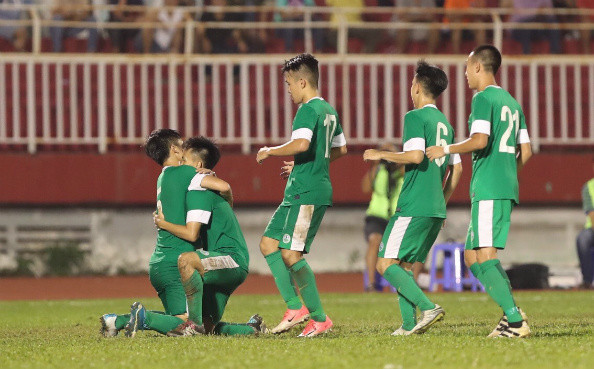 U22 Việt Nam vượt mặt Hàn Quốc lên ngôi đầu sau 'mưa gôn' ảnh 10