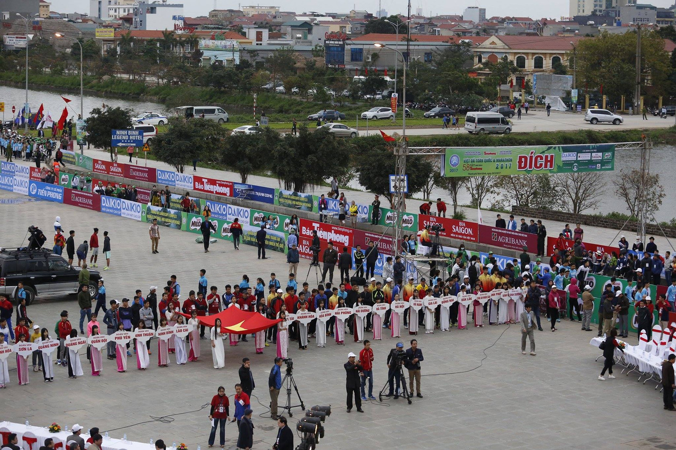 Việt dã Tiền Phong 2017: Quyết liệt và nhiều bất ngờ ảnh 16