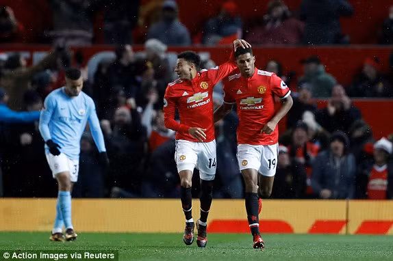 M.U 1-2 Man City: Bắt 'quỷ' tại hang ảnh 30