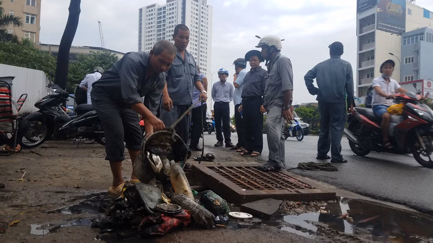 Siêu máy bơm tê liệt trước đường ngập, chủ đầu tư nói 'bị phá hoại' ảnh 5