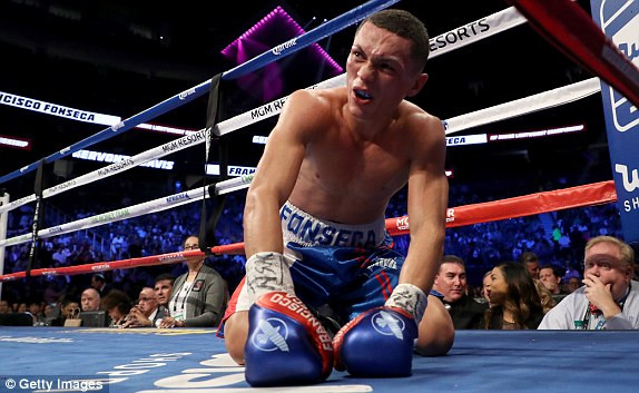 Mayweather knock-out 'Gã hề' McGregor ở trận chiến thế kỷ ảnh 12