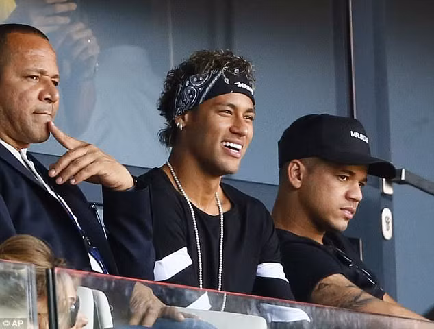 PSG giành chiến thắng chào mừng 'bom tấn' Neymar ảnh 1