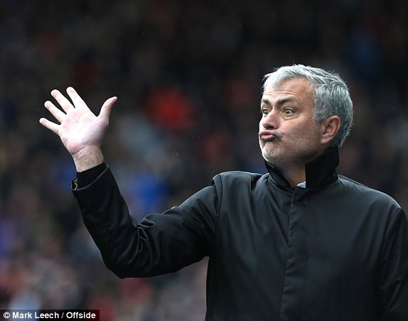 M.U 1-2 Man City: Bắt 'quỷ' tại hang ảnh 19