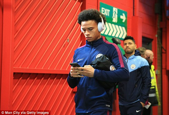 M.U 1-2 Man City: Bắt 'quỷ' tại hang ảnh 9