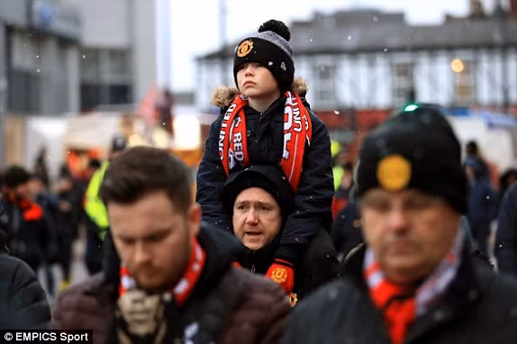 M.U 1-2 Man City: Bắt 'quỷ' tại hang ảnh 12